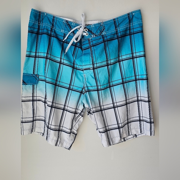 Old Navy AQUA Swimming Shorts Pockets Cord White Blue Plaid UPF40 size XL - Picture 1 of 7